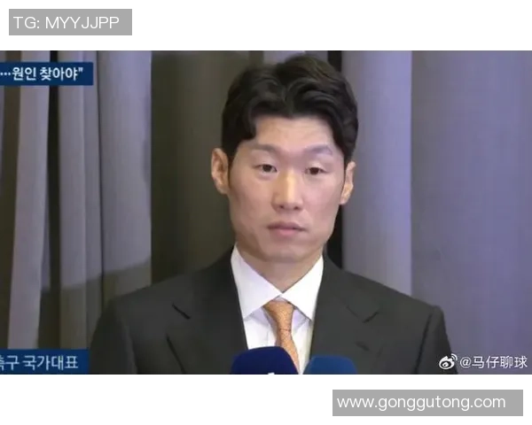 韩国足球明星朴智星的传奇人生与职业生涯回顾